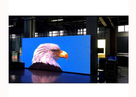 SMD 검정 P6 실내 풀 컬러 발광 다이오드 표시 900 - 1500 밤 순백 광도